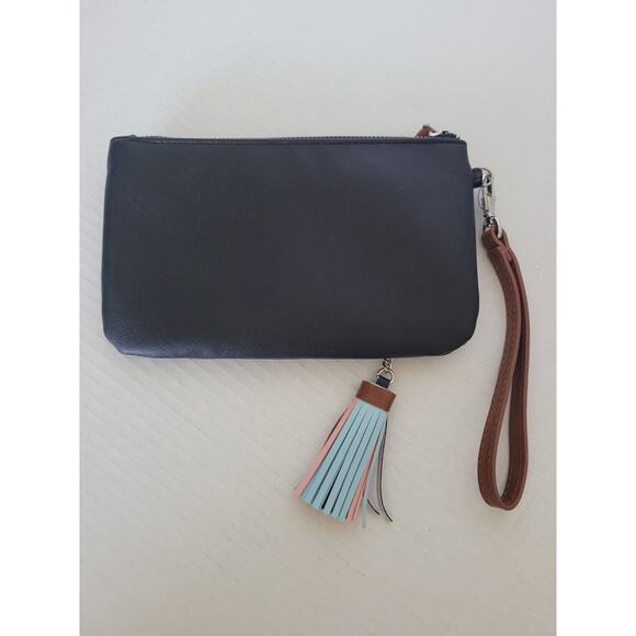 Ladies NAUTICA Black Wristlet With Tassel‎ - Picture 3 of 6
